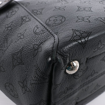 Louis Vuitton Hina Monogram Mahina Leder-Umhängetasche in Schwarz M54350