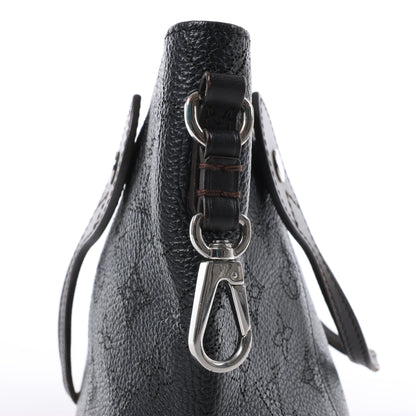 Louis Vuitton Hina Monogram Mahina Leder-Umhängetasche in Schwarz M54350