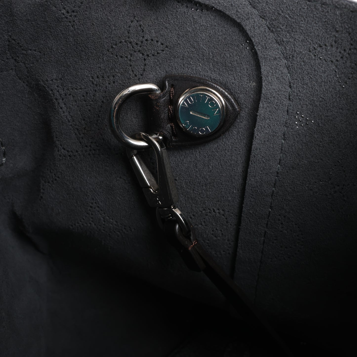 Louis Vuitton Hina Monogram Mahina Leder-Umhängetasche in Schwarz M54350
