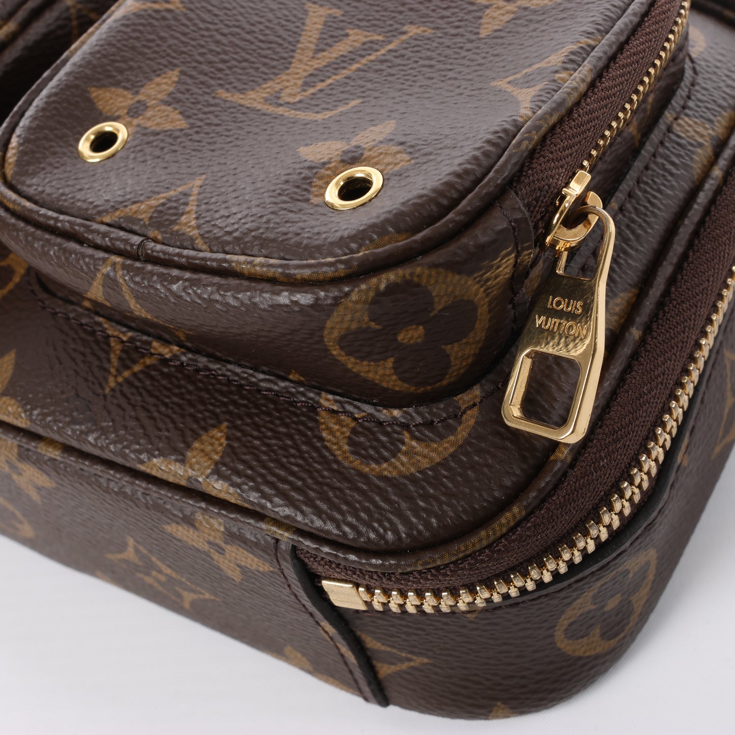 Louis Vuitton Monogram Utility Umhängetasche M80446