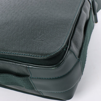 Louis Vuitton Taiga Viktor Shoulder Bag in Green M30144