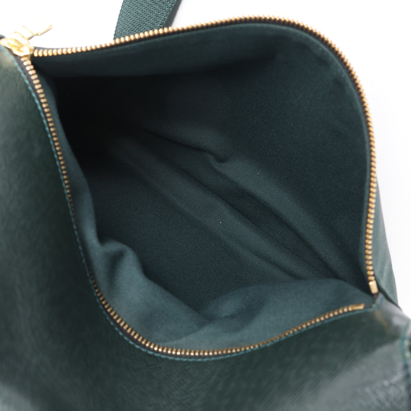 Louis Vuitton Taiga Viktor Shoulder Bag in Green M30144