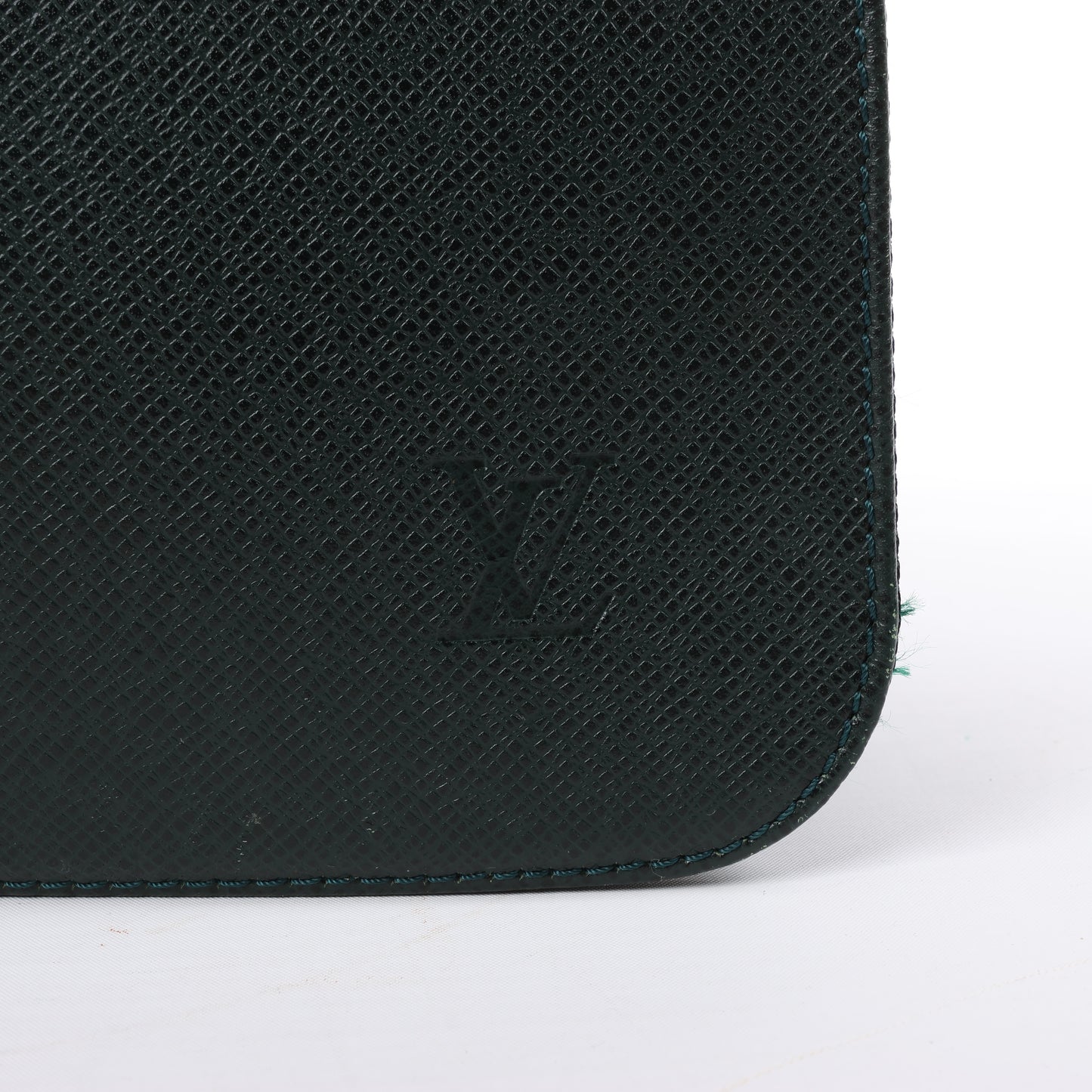 Louis Vuitton Taiga Viktor Shoulder Bag in Green M30144