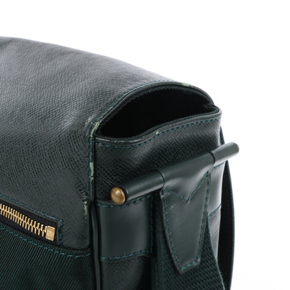 Louis Vuitton Taiga Viktor Shoulder Bag in Green M30144