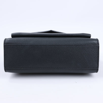 Louis Vuitton Cuir Taurillon MyLockMe BB 2Way Handtasche in Schwarz M51418