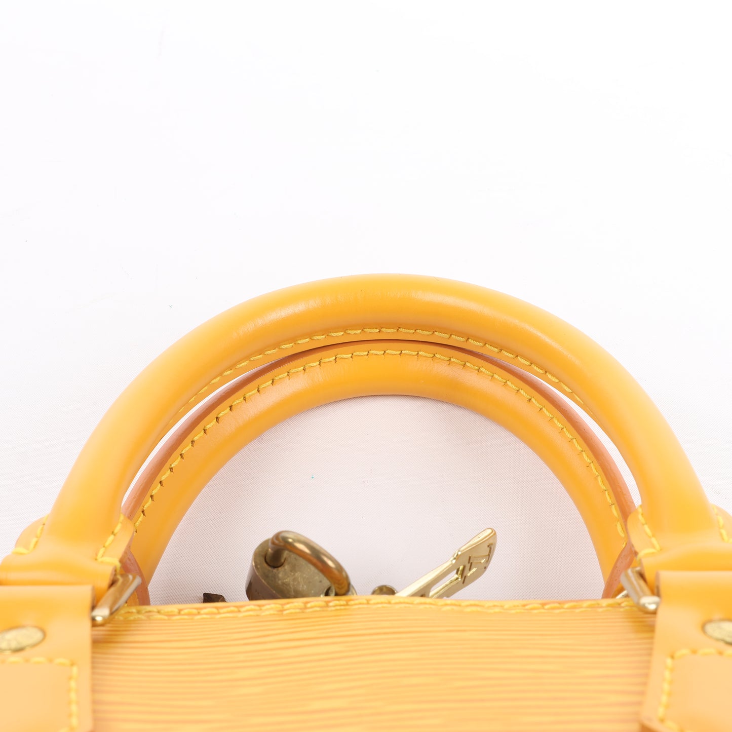 Sac à main Louis Vuitton Alma PM en cuir épi jaune M52149