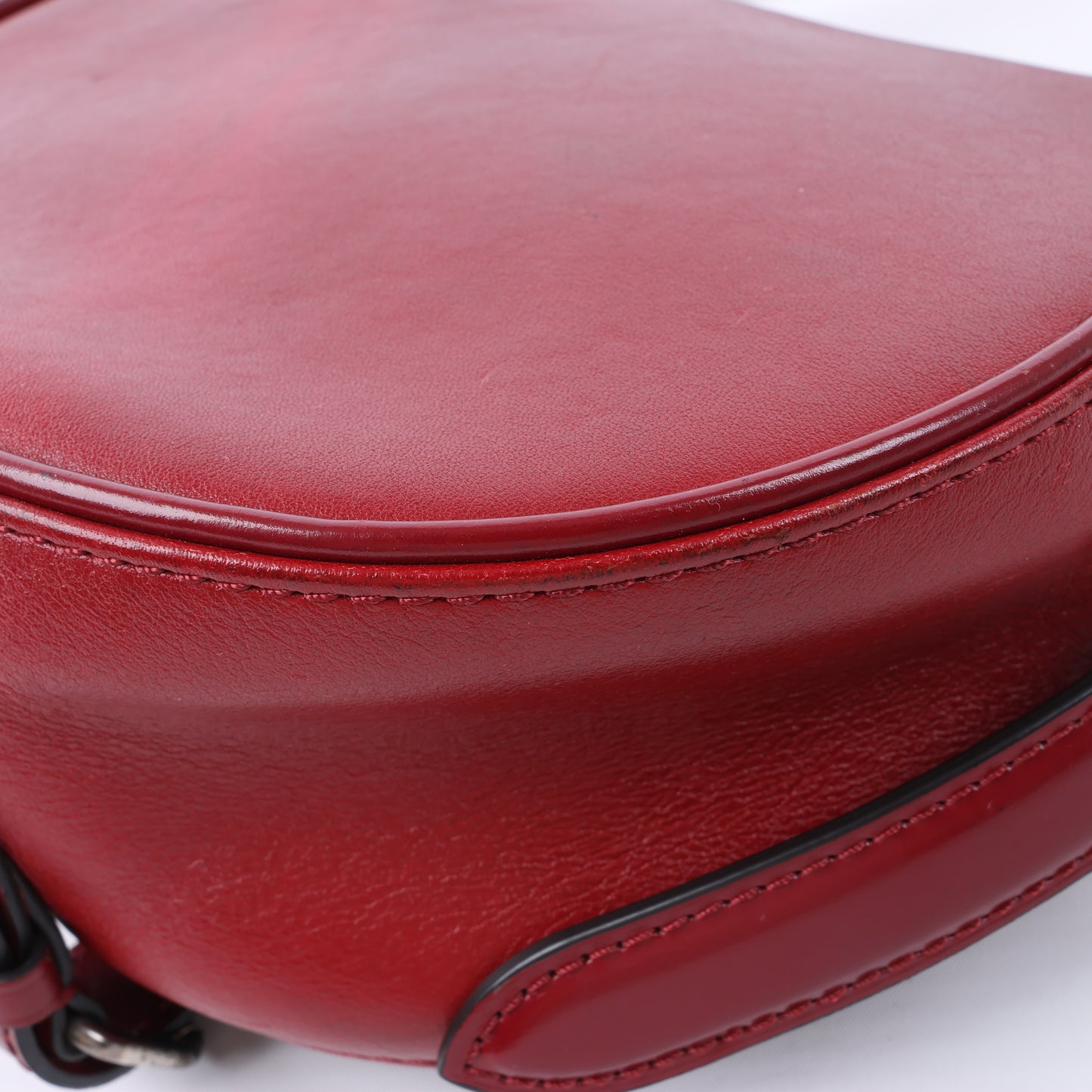 Louis Vuitton LV-Logo x Tanblan-Umhängetasche aus Leder in Rot M55506