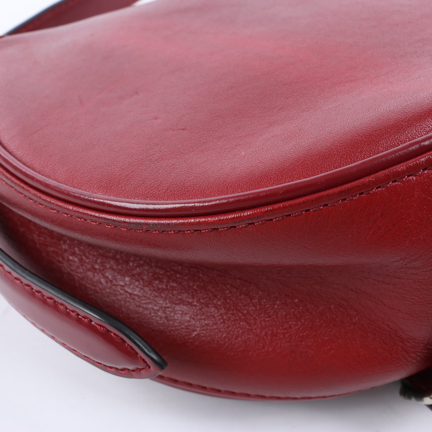 Louis Vuitton LV-Logo x Tanblan-Umhängetasche aus Leder in Rot M55506