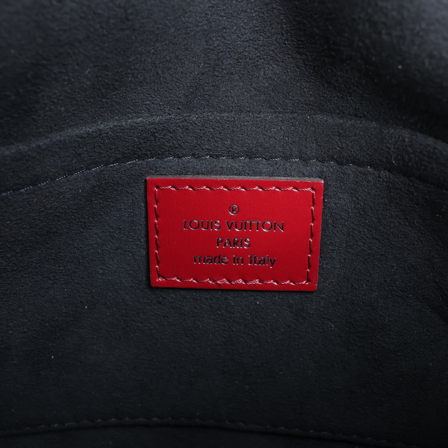 Louis Vuitton LV-Logo x Tanblan-Umhängetasche aus Leder in Rot M55506