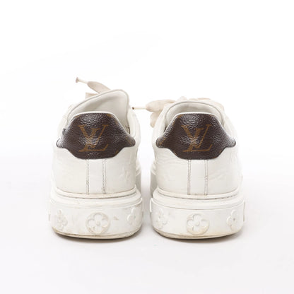 Louis Vuitton Leder-Monogramm Time Out Sneakers in Weiß, Größe 38 EU