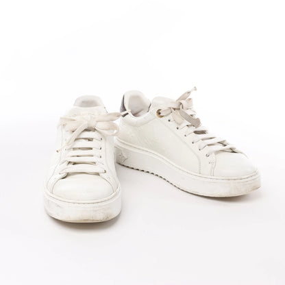 Louis Vuitton Leder-Monogramm Time Out Sneakers in Weiß, Größe 38 EU