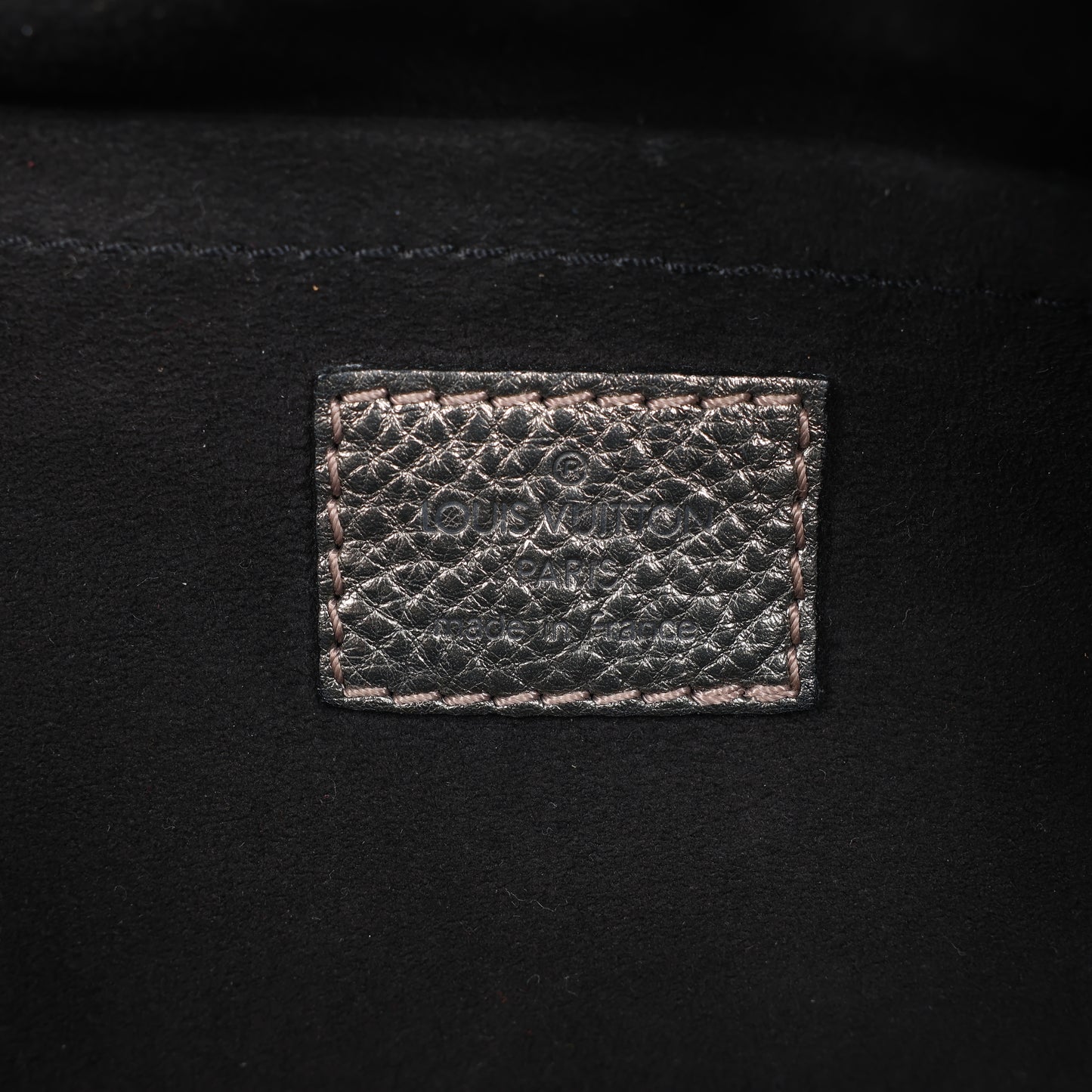 Sac à bandoulière Louis Vuitton Solar XS en cuir métallisé Monogram Mahina, bronze M95717