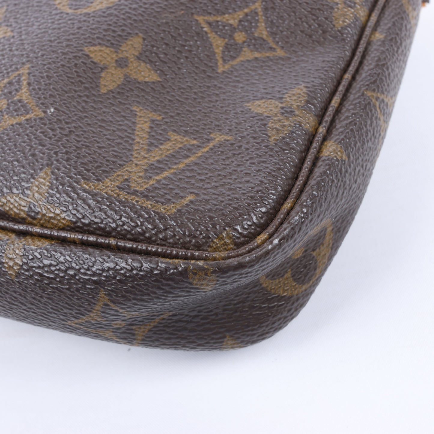 Louis Vuitton Monogram Canvas Pochette Accessoire Handbag M51980
