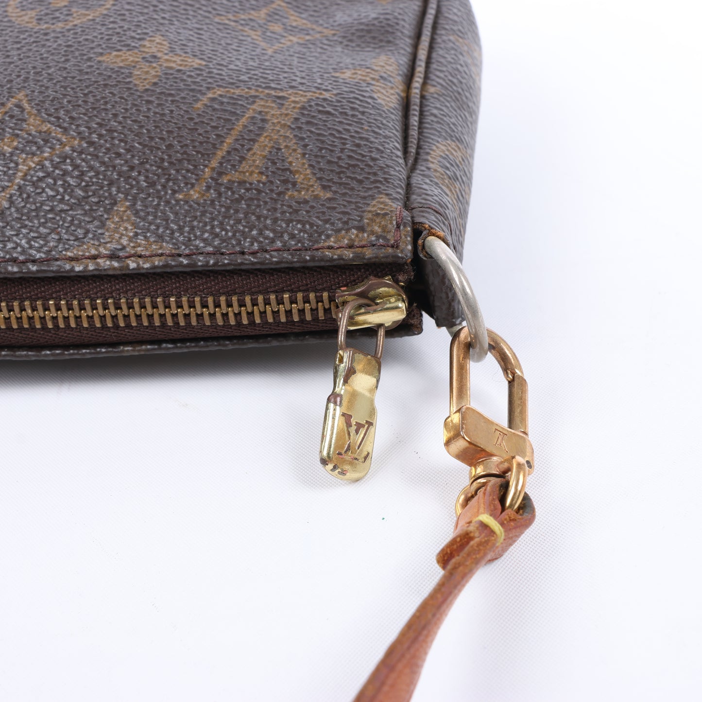 Louis Vuitton Monogram Canvas Pochette Accessoires Handtasche M51980
