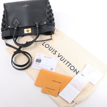 Sac à main Louis Vuitton Monogram Tuffetage On My Side en noir M53826