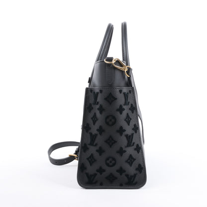 Sac à main Louis Vuitton Monogram Tuffetage On My Side en noir M53826