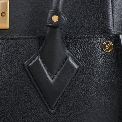 Sac à main Louis Vuitton Monogram Tuffetage On My Side en noir M53826