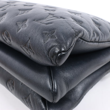 Louis Vuitton Coussin PM 2Way-Umhängetasche mit Monogrammprägung in Schwarz M57790