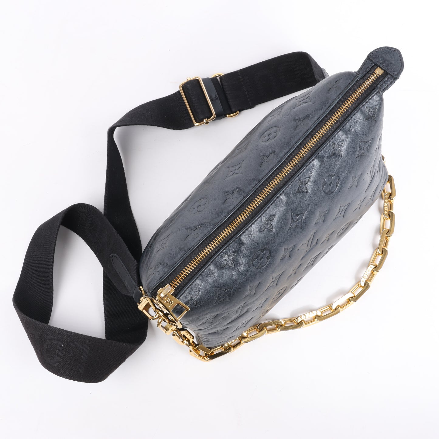Louis Vuitton Coussin PM 2Way-Umhängetasche mit Monogrammprägung in Schwarz M57790