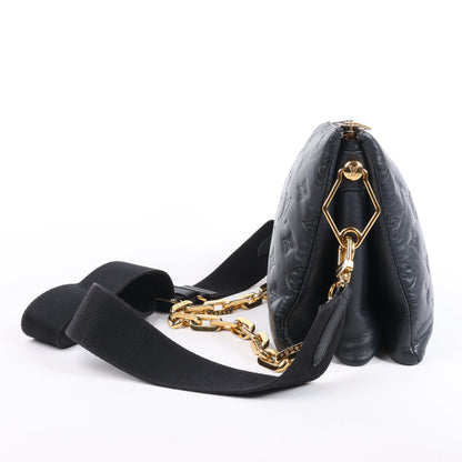 Louis Vuitton Coussin PM 2Way-Umhängetasche mit Monogrammprägung in Schwarz M57790