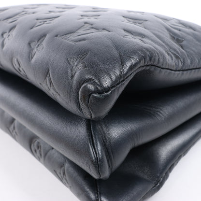 Louis Vuitton Coussin PM 2Way-Umhängetasche mit Monogrammprägung in Schwarz M57790