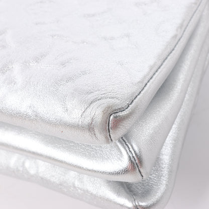 Louis Vuitton Coussin PM 2Way-Umhängetasche mit Monogrammprägung in Silber M57913
