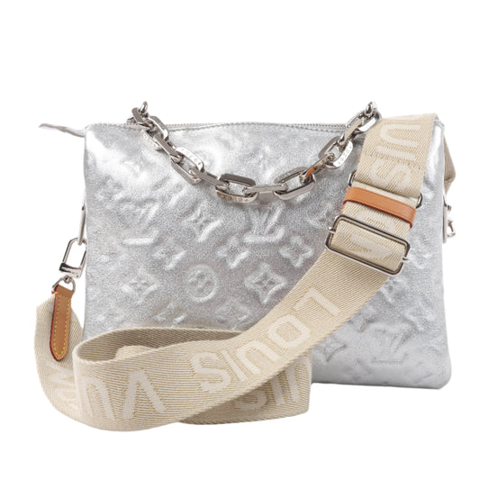 Louis Vuitton Coussin PM 2Way-Umhängetasche mit Monogrammprägung in Silber M57913