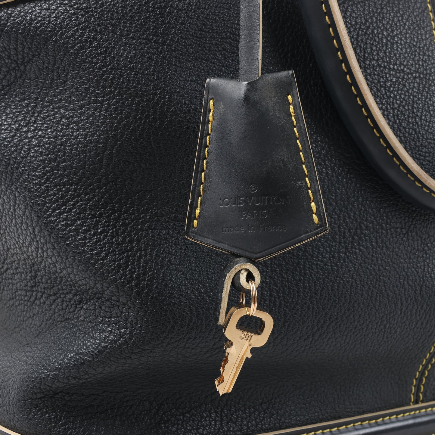 Louis Vuitton Suhali Lockit PM Handtasche in Schwarz M91875