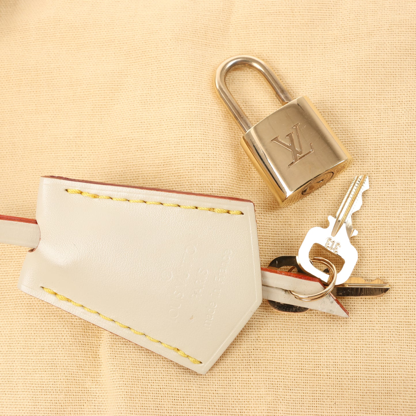 Louis Vuitton Suhali Lockit PM Handtasche in Beige M91887
