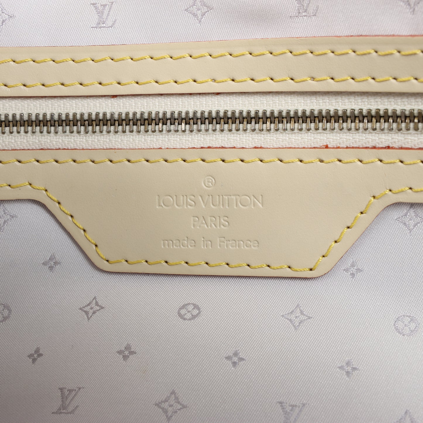 Louis Vuitton Suhali Lockit PM Handtasche in Beige M91887
