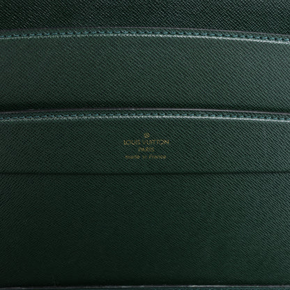 Louis Vuitton Taiga Diplomat Reisetasche in Grün M30014
