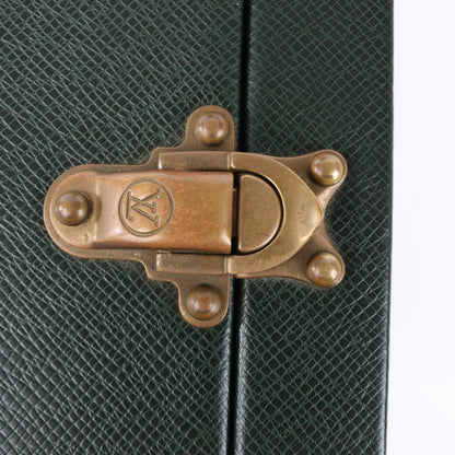 Louis Vuitton Taiga Diplomat Reisetasche in Grün M30014