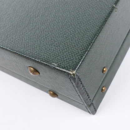 Louis Vuitton Taiga Diplomat Reisetasche in Grün M30014