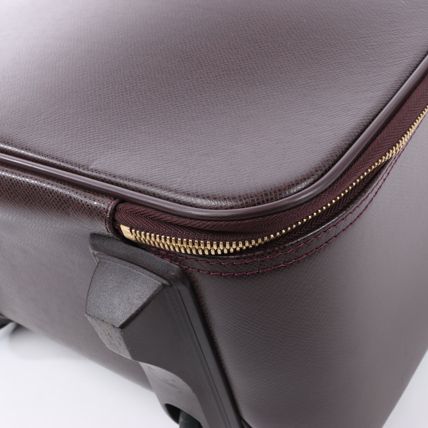 Louis Vuitton Taiga Leder Pegase 45 Reisetasche in Braun M23314