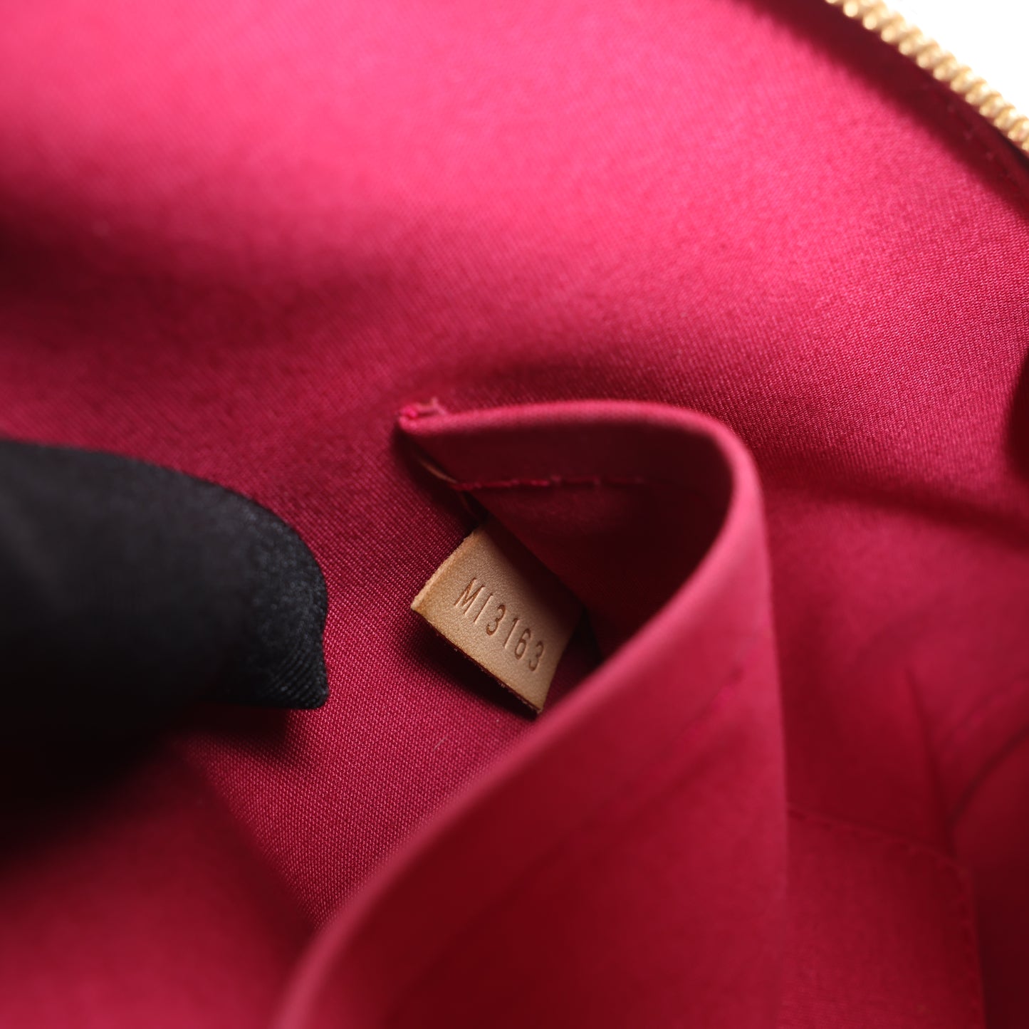 LOUIS VUITTON Vernis Alma PM Handtasche in Rot M91770