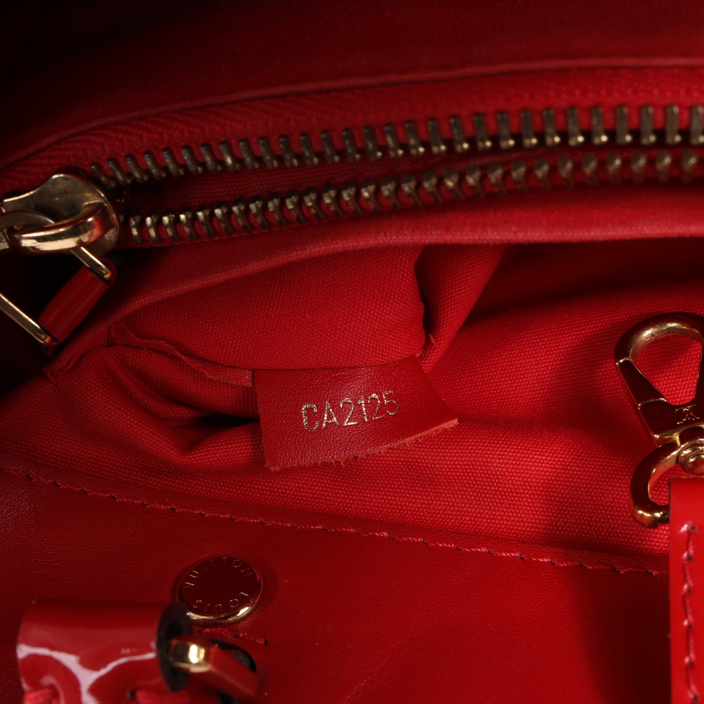Louis Vuitton Vernis Montaigne BB Handtasche in Rot M50170