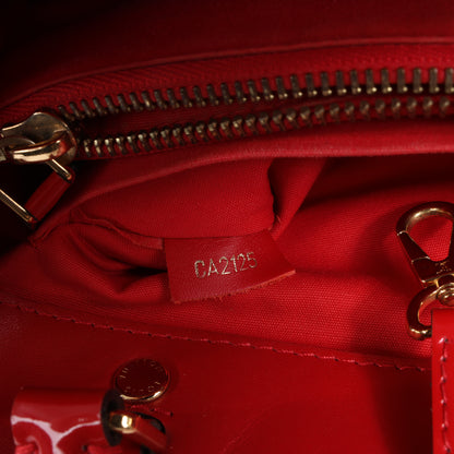 Louis Vuitton Vernis Montaigne BB Handtasche in Rot M50170