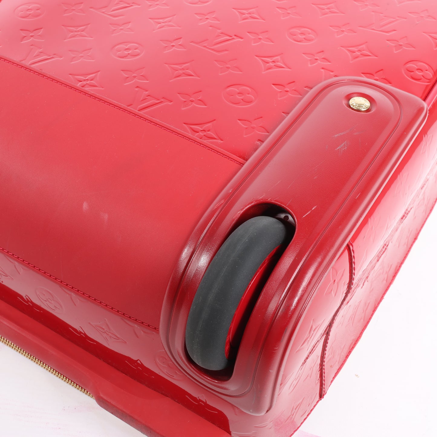 Louis Vuitton Vernis Valise Pegase 45 Sac de voyage en rouge M91278