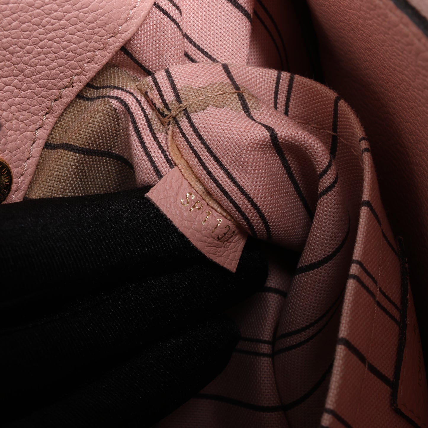 Louis Vuitton Monogram Empreinte Montaigne BB Sac à main en rose M44123