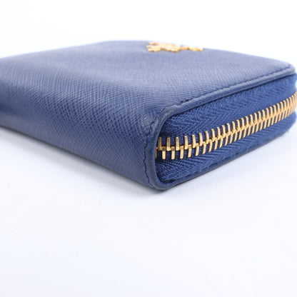 Prada – Münzgeldbörse aus Saffiano-Metall 1MM268 aus blauem Leder