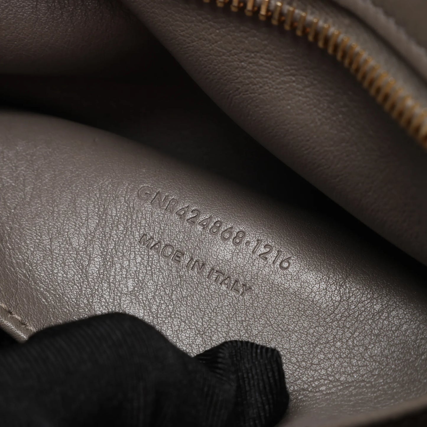 Sac à main double usage en cuir Baby Cabas Saint Laurent Paris, gris 424868