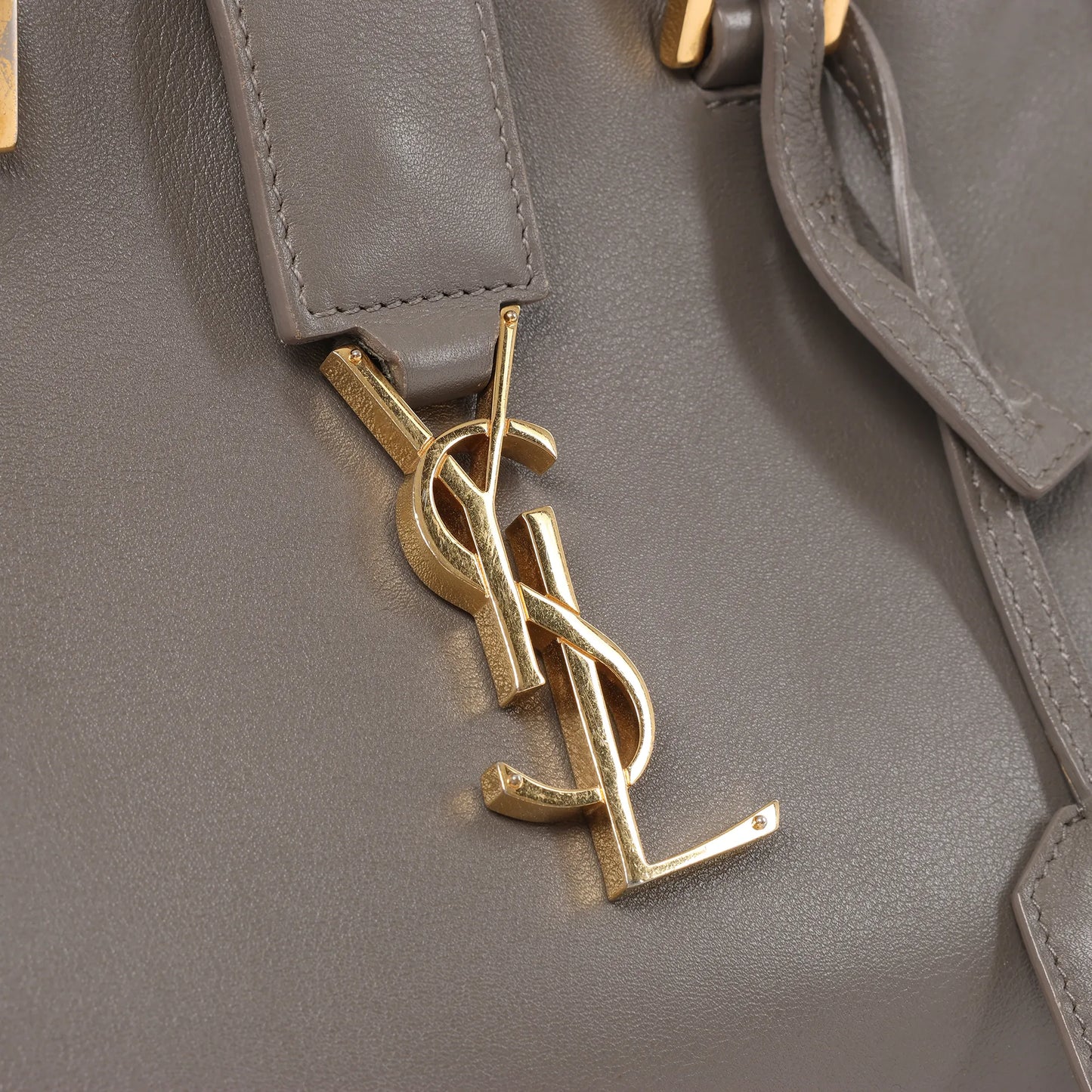 Sac à main double usage en cuir Baby Cabas Saint Laurent Paris, gris 424868