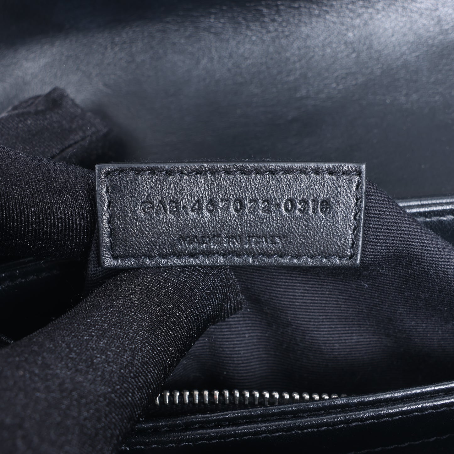 Sac bandoulière Loulou en cuir noir Saint Laurent Paris 467072
