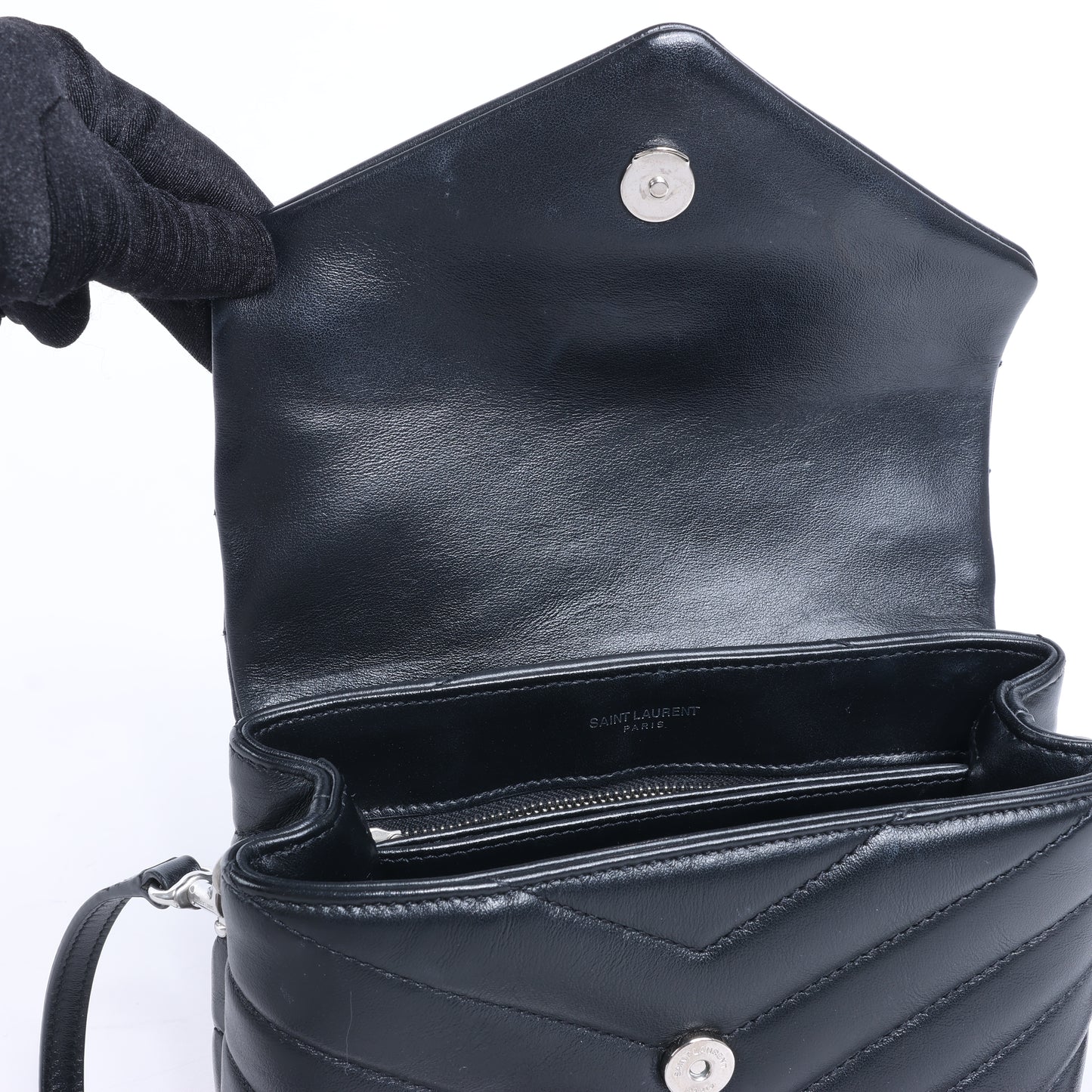 Sac bandoulière Loulou en cuir noir Saint Laurent Paris 467072