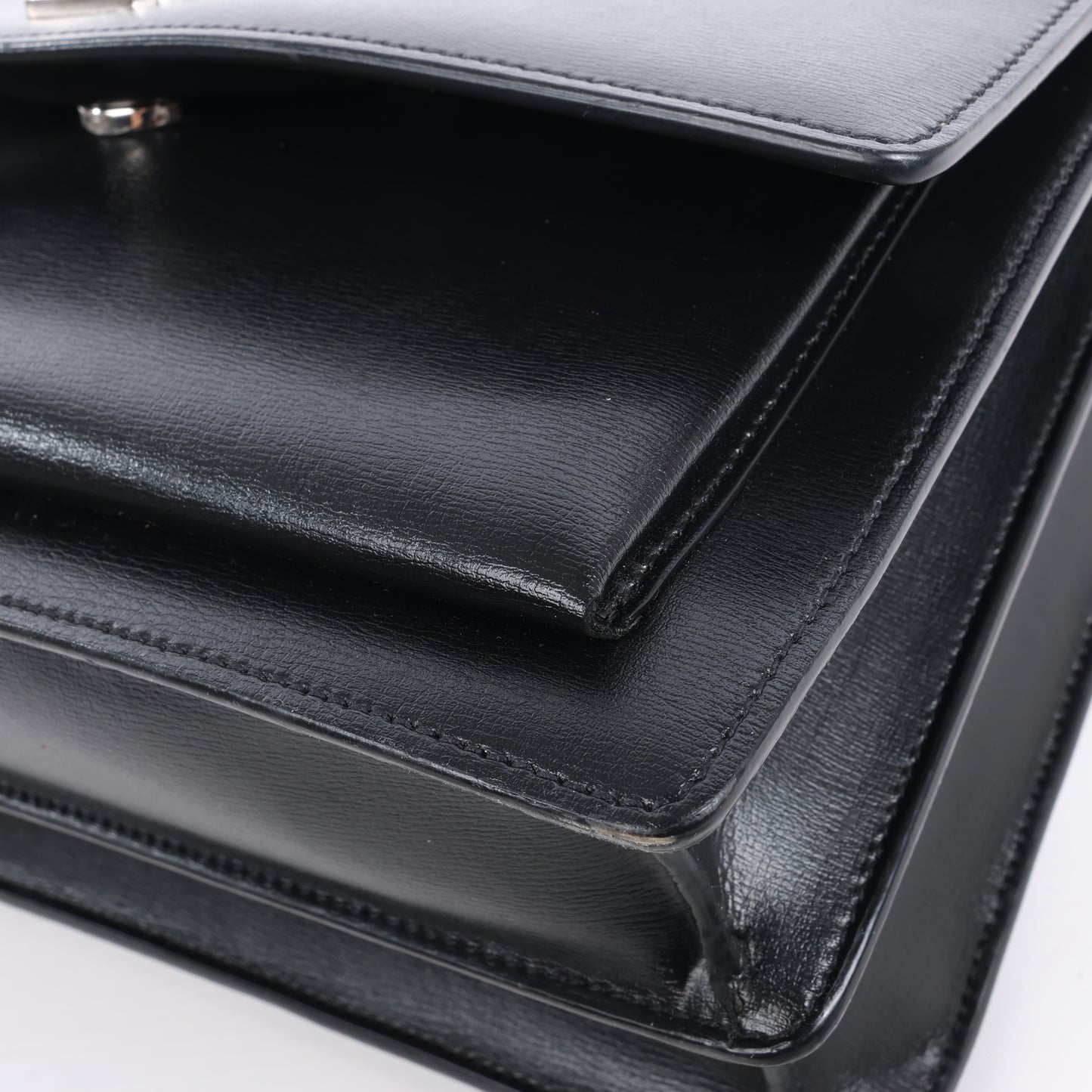 Sac bandoulière chaîne en cuir Sunset moyen Saint Laurent Paris, noir 498779
