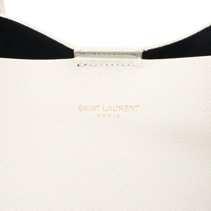 Saint Laurent Paris Sac Shopping Schultertasche aus Leder in Ecru 394195