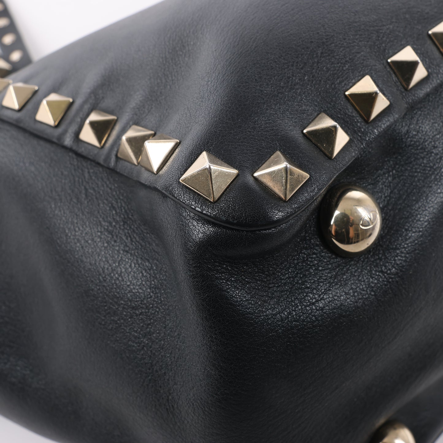 Valentino Garavani – Rockstud – 2-Wege-Handtasche aus schwarzem Leder