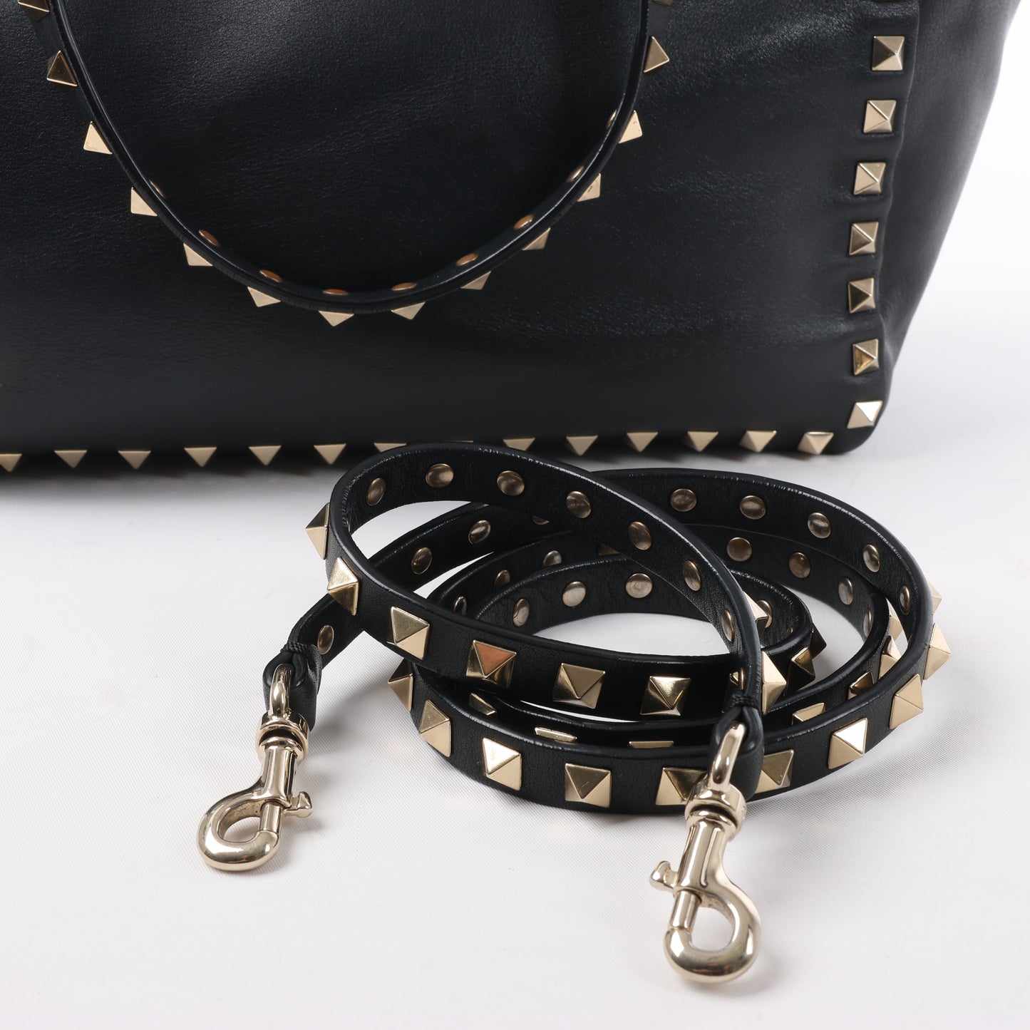 Valentino Garavani – Rockstud – 2-Wege-Handtasche aus schwarzem Leder