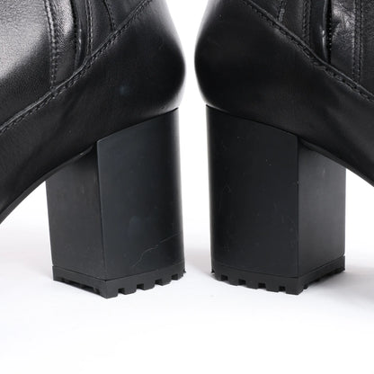 Valentino Garavani Rockstuds Leather Ankle Boots in Black, Size 37 EU