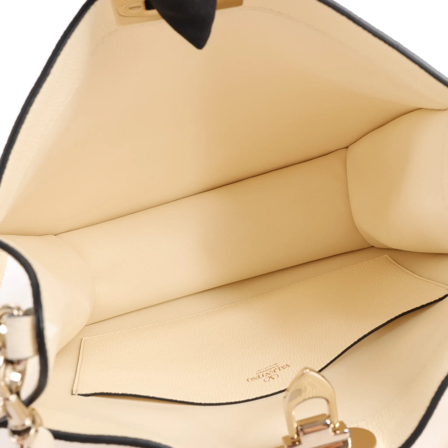 Valentino Garavani Sac à bandoulière en cuir Rockstud en écru